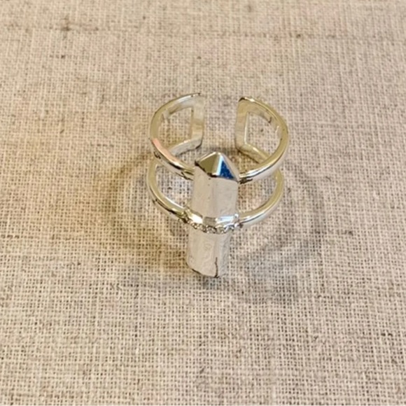 Stella & Dot Elegant Silver Ring with Crystal Accent - Picture 2 of 2